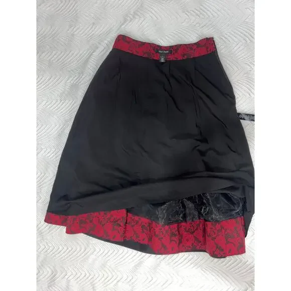 White House Black Market Skirt, Size 4 – Elegant Black, Delicate & Sophisticated - Picture 13 of 16